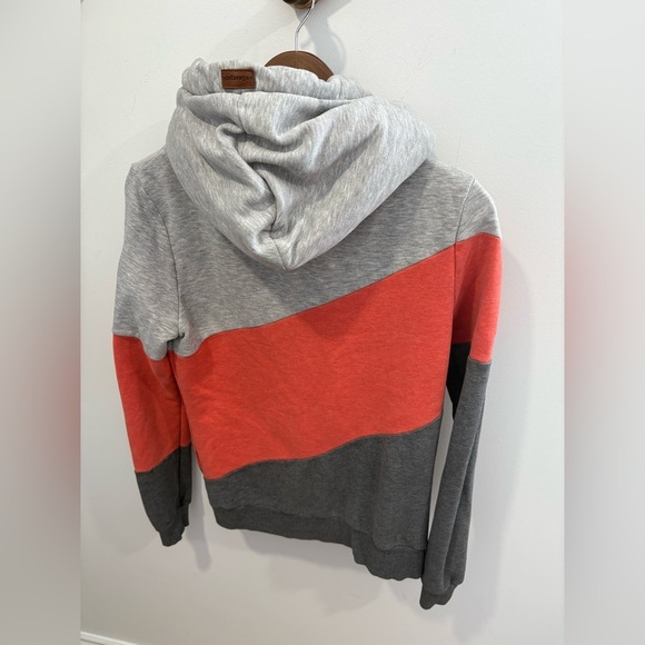 Like new- WANAKOME SELENE HOODIE - Small - Picture 6 of 6